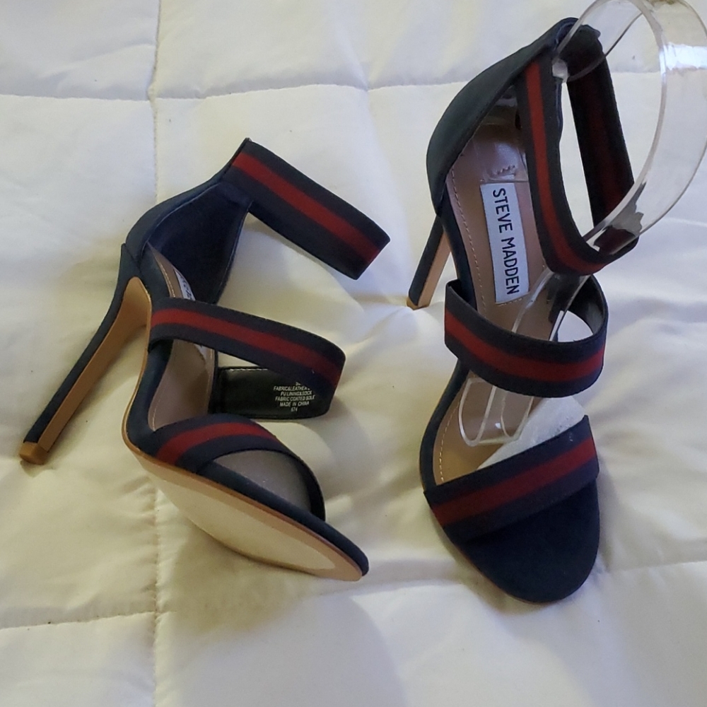 NWOT Steve Madden suede heels 5